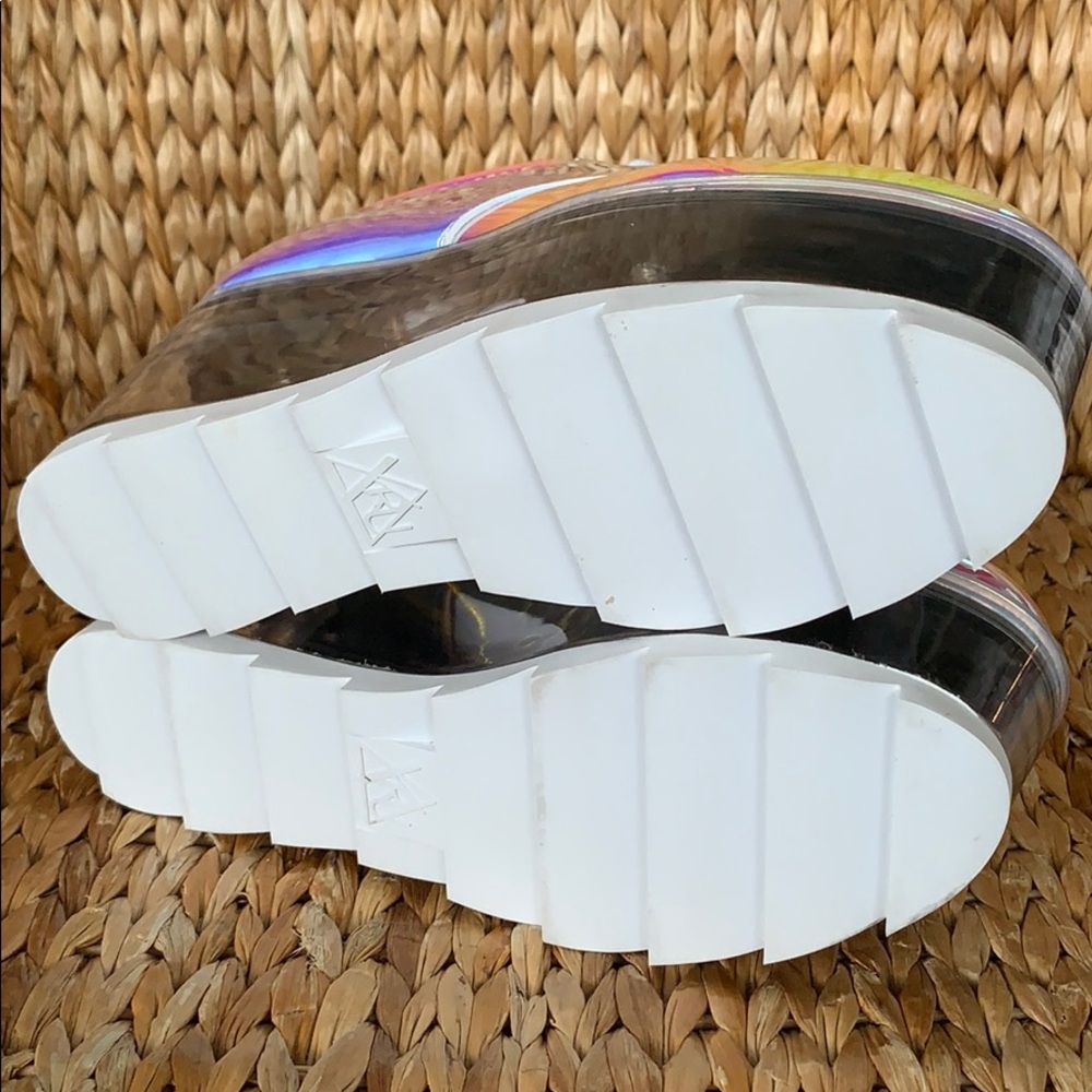 NIB YRU 💧Fillable Holographic Cloud 2091 platform - Picture 7 of 8
